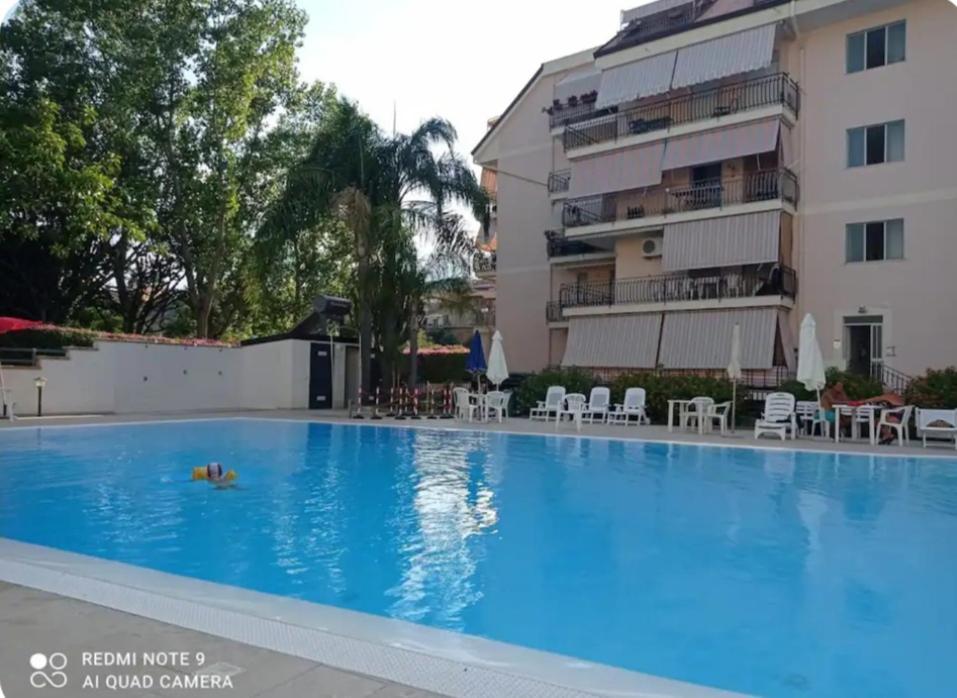 Bouganville Residence カラタビアーノ エクステリア 写真